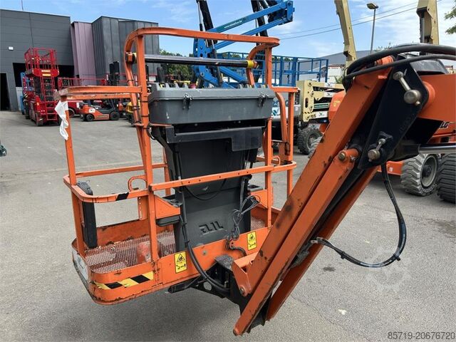 Leddelt teleskopisk arbejdsplatform JLG E450AJ (2005)