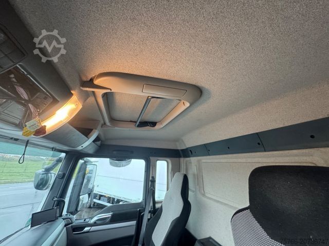 Flatbed truck with tarp MAN TGS 26.460 L / LENKACHSE / STAHLPRITSCHE