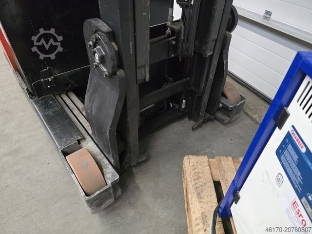 Reach trucks BT Lift RRE 140