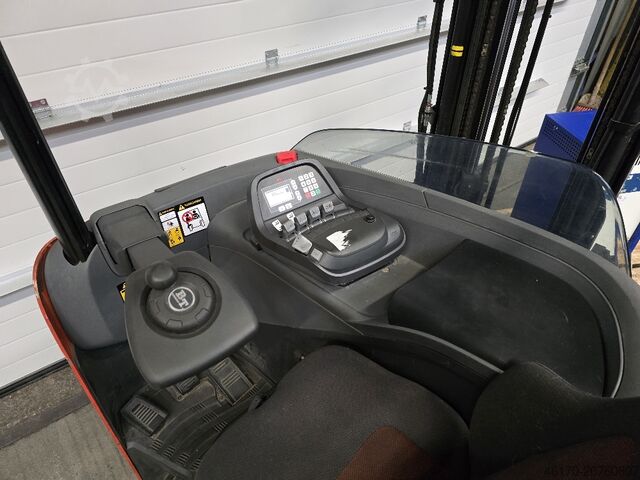 Reach trucks BT Lift RRE 140