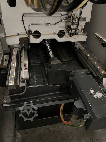 Centro de mecanizado vertical a 5 ejes MIKRON HPM 1350U TRIPALET