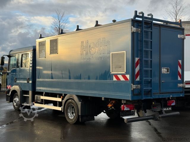 Vrachtwagen met bakwagen MAN TGL 8.180 L / DOKA-Koffer / 2 x AHK / PTO