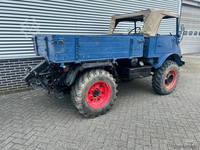 Pickup Mercedes-Benz Unimog Bosbouw lieren voor en achter