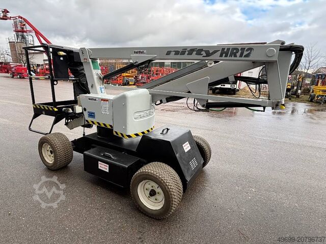 Scharnierende telescopische hoogwerker Niftylift HR12 Hybrid Gelenk-Teleskop-Bühne 12m