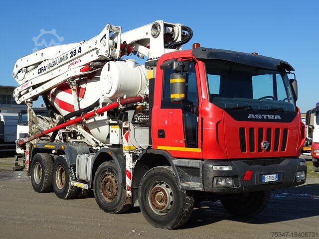 Betonpomp Astra HD8 8445