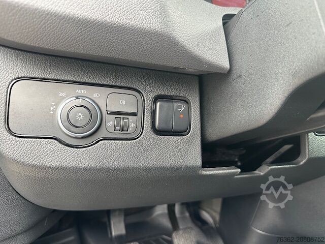 ψηλό και μακρύ κλειστό φορτηγό Mercedes-Benz Sprinter 314 L2H2 Ladebordwand Bär Klima