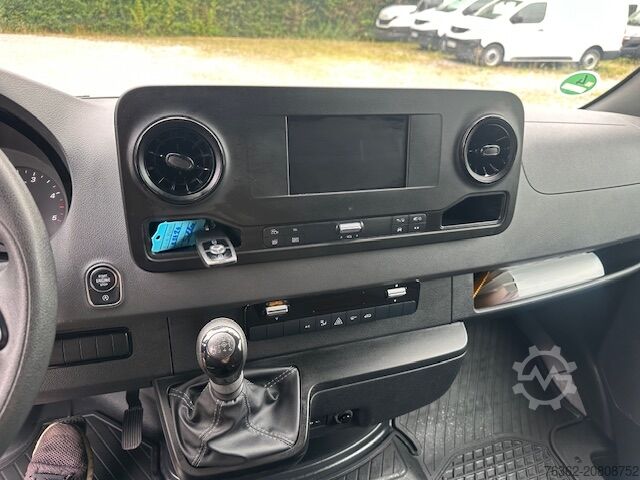 ψηλό και μακρύ κλειστό φορτηγό Mercedes-Benz Sprinter 314 L2H2 Ladebordwand Bär Klima