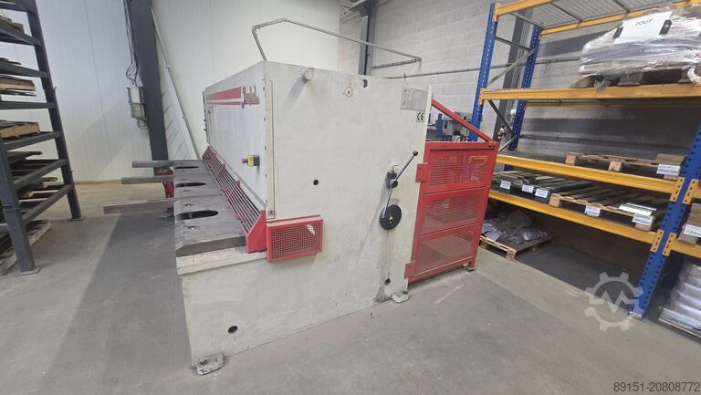 Hidraulikus guillotine olló Baykal MGH 3100x10
