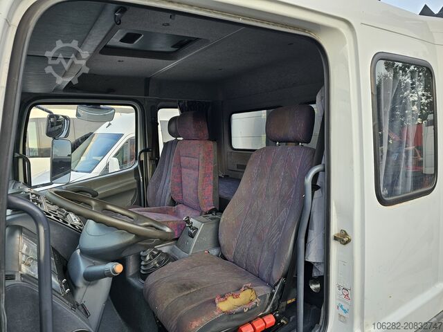 Pick-up van Mercedes-Benz 817/42AT7 Palfinger PK 5000 B Werkstatt