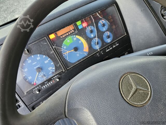 Pick-up van Mercedes-Benz 817/42AT7 Palfinger PK 5000 B Werkstatt