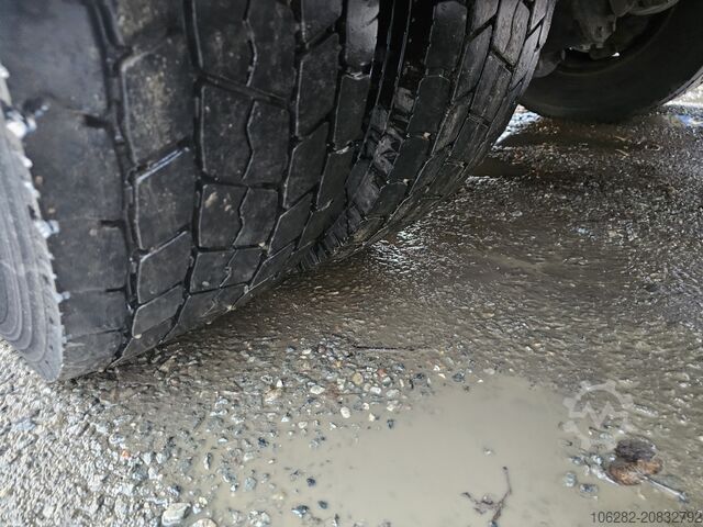 Box truck Volvo FL 240 4x2 16tons Seitentüren Koff