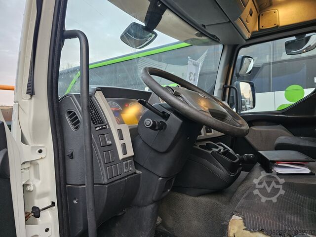 Box truck Volvo FL 240 4x2 16tons Seitentüren Koff