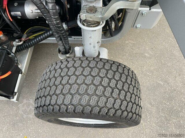 Maaier Grillo FD2200 4WD Frontmäher