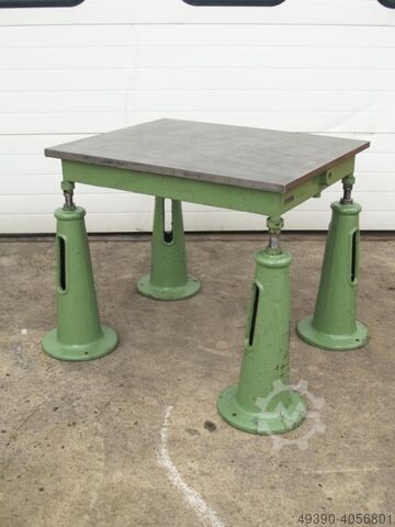 Straightening and welding plate; Heavily ribbed steel and grey cast iron, former marking and measuri SIEGFRIED WEYRAUCH 1000x800