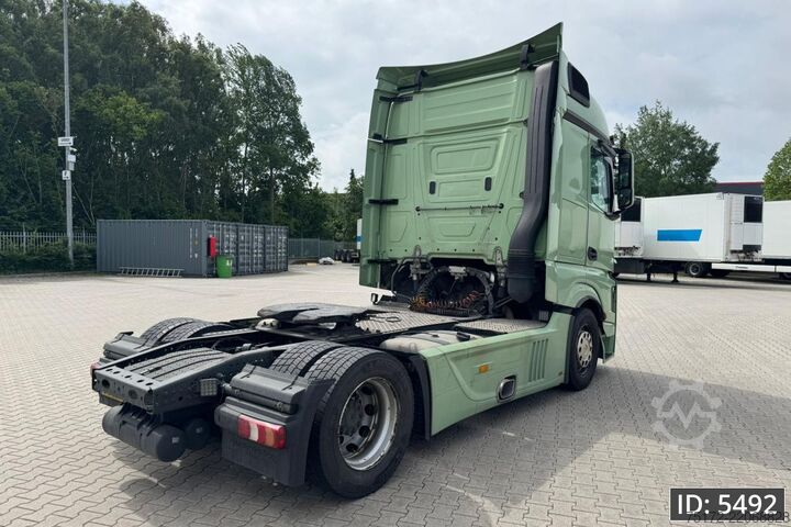Standaard-SZM Mercedes-Benz Actros 1842 StreamSpace, Euro 6, / 2 Tanks / Fr...