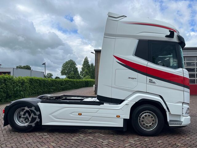 Standaard-SZM DAF XG+ 530 FT