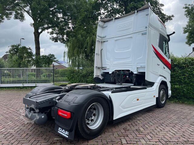 Standaard-SZM DAF XG+ 530 FT