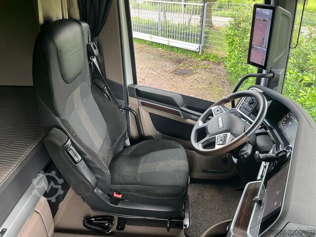 Standaard-SZM DAF XG+ 530 FT