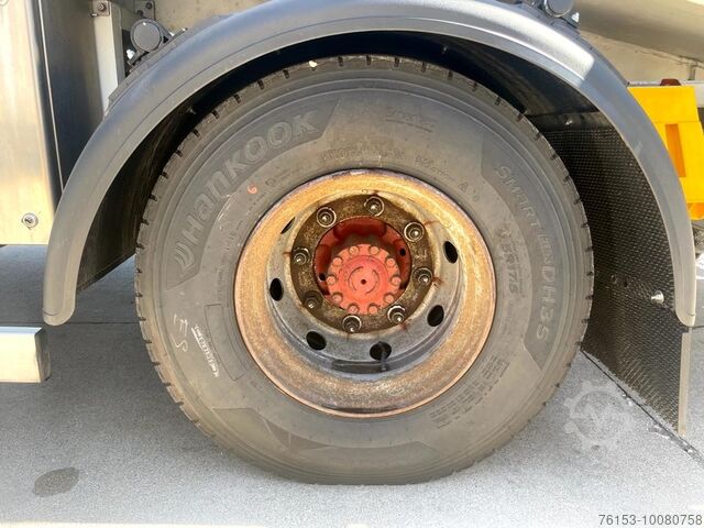 Vuilniswagen Iveco EUROCARGO 100E15