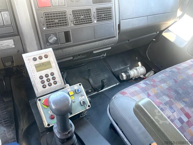 Vuilniswagen Iveco EUROCARGO 100E15