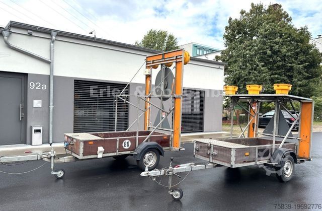 Anhänger  Nissen Verkehrsleitanhänger,