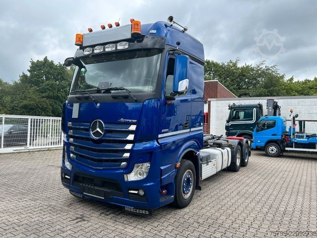 Kampós konténerszállító teherautó MERCEDES-BENZ 2551 Actros MEILLER Abroller 6x2