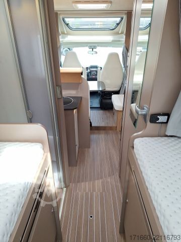 Half-integraal camper ETRUSCO T 7400 SB