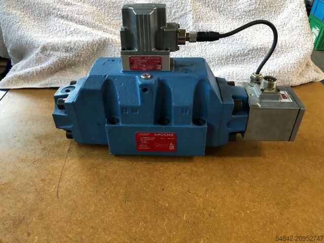  Moog D663Z1720E