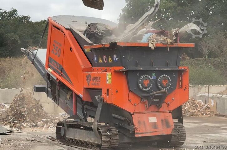 Twin-shaft shredder ARJES Impaktor 250 EVO 2 + 1 set paddle shafts