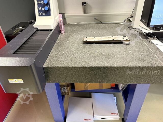 Machine à mesurer les coordonnées MITUTOYO CRYSTA-PLUS M544