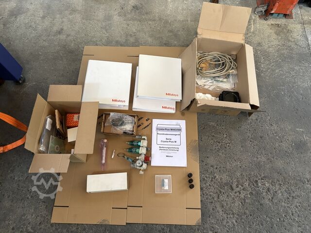 Machine à mesurer les coordonnées MITUTOYO CRYSTA-PLUS M544