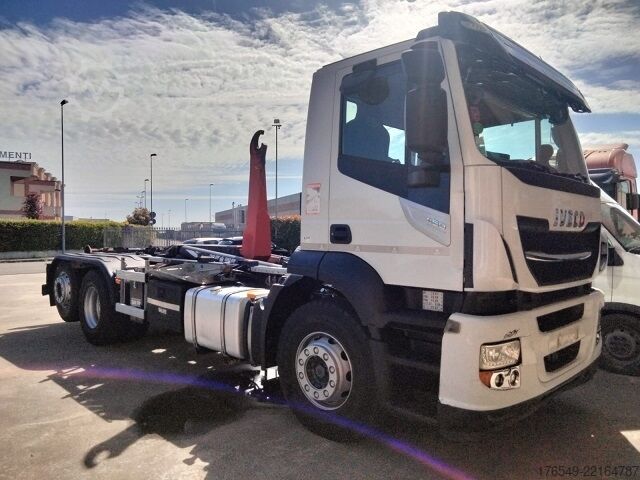 Gancho desmontable Iveco AD 260S46 Y/PS