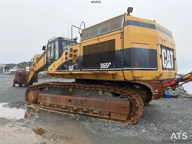 Pelle sur chenilles CAT 365C excavator with tooth bucket