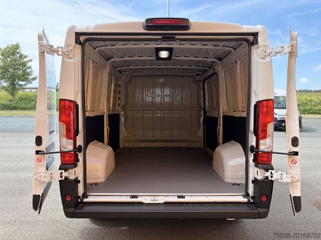 Dobozos furgon Fiat Ducato