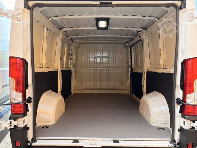 Dobozos furgon Fiat Ducato