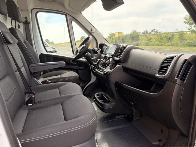 Dobozos furgon Fiat Ducato