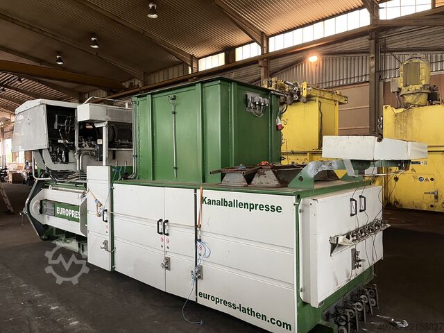 Balkpress Europress Umwelttechnik GmbH EP 6000 V5 - Hakenliftmobil