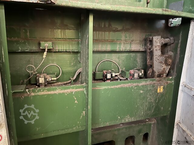 Balkpress Europress Umwelttechnik GmbH EP 6000 V5 - Hakenliftmobil