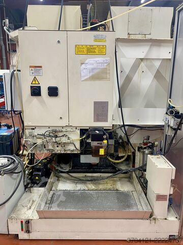 κατακόρυφο κέντρο κατεργασίας FANUC ROBODRILL D21LIB5 + DDR-T