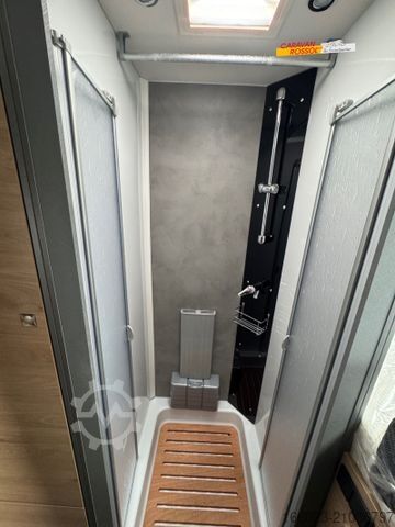 Alkóvos lakókocsi DETHLEFFS XL A 7872-2