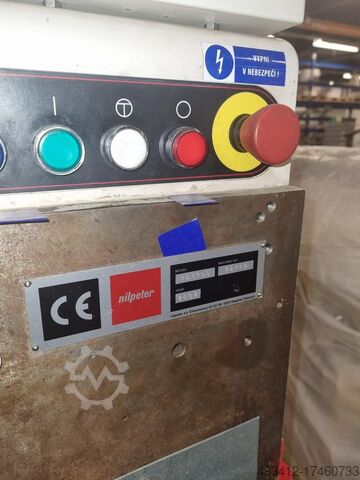 Fleksograficzna maszyna drukarska Nilpeter FA 3300