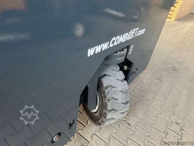 Wózek widłowy czterokierunkowy Combilift C5000 / 5500 mm / free lift