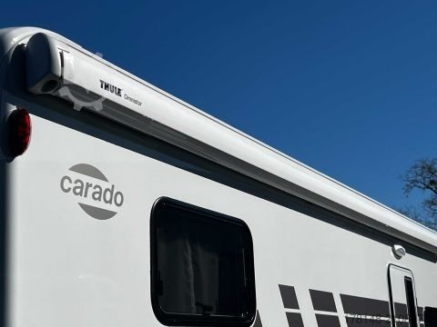 Yarı entegre karavan Carado T 448