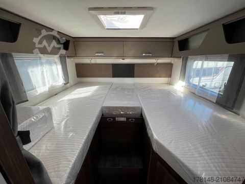 Yarı entegre karavan Carado T 448