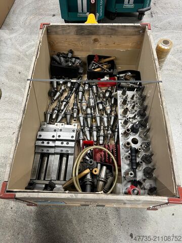 Centro di lavoro verticale DECKEL MAHO DMU 60 T