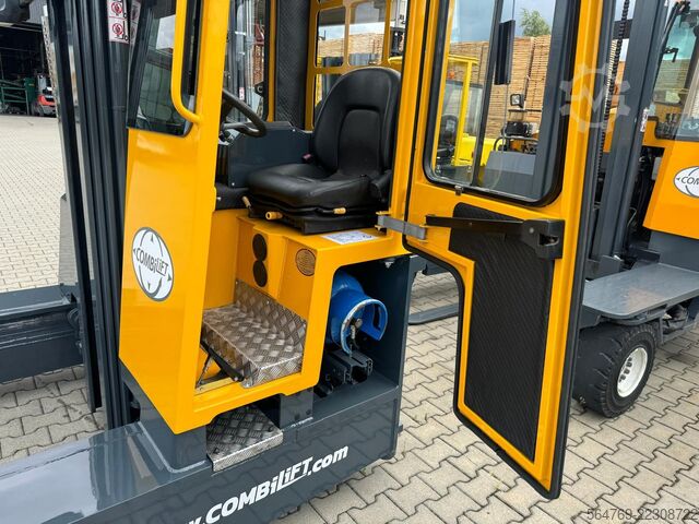 Carrello elevatore a 4 direzioni Combilift C3000/Triplex 5500 mm /Perfect condition
