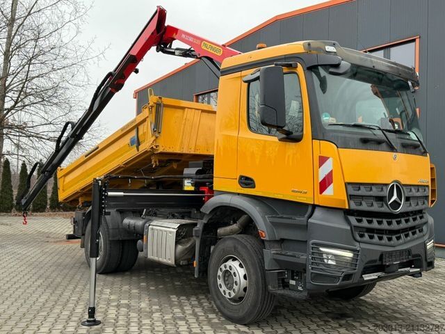 Ανατρεπόμενο φορτηγό MERCEDES-BENZ AROCS 1843 4x2 Kipper Kran Palfinger PK12.501