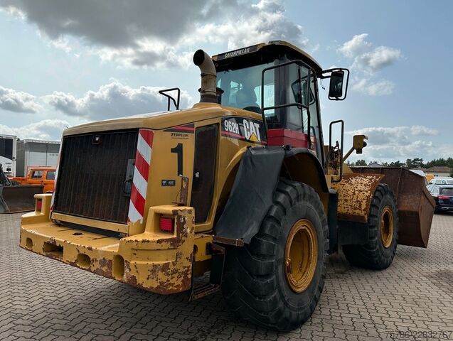 Wheel loader CATERPILLAR Radlader 962H/ AC/ 9.300 Bh/ Scheckheft CAT