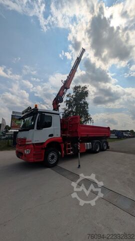 Camión portacontenedores de gancho MERCEDES-BENZ Arocs 2532 6x2 Kipper Bordmatik KRAN Abrollkippe