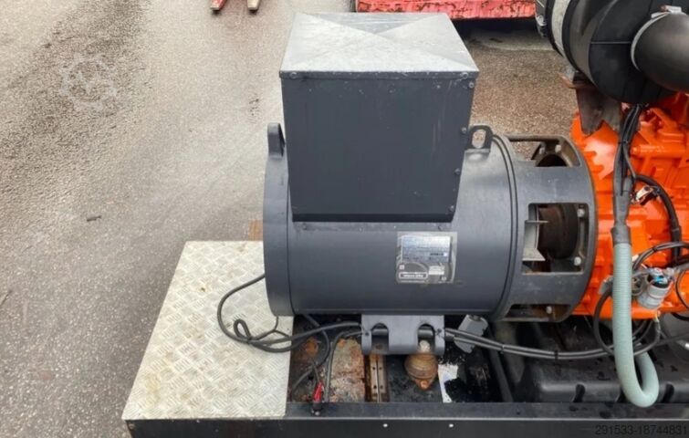 Gerador de emergência Meccanotecnica Mecc Alte ECP 34 / 126 kVa